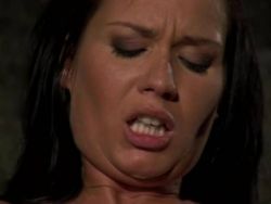 Geile Dame mit dicken Titten wird gefickt