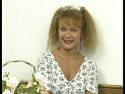 Heiße MILF leckt einen großen Pimmel