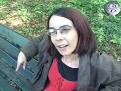 Mutti zeigt den Dildosex vor dem Oralsex