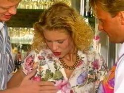 Geile Frauen in heißen Dessous beim extremen Gangbang