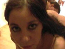 Sexy Teenie beim Gruppensex gnadenlos gebumst